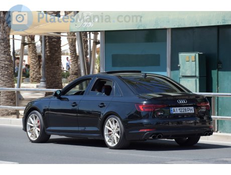 AI 1228 PH, Audi S4