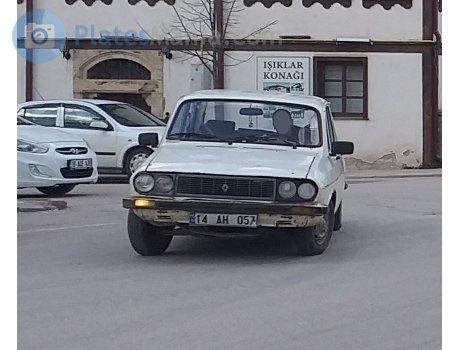 14 AH 057, Renault 12