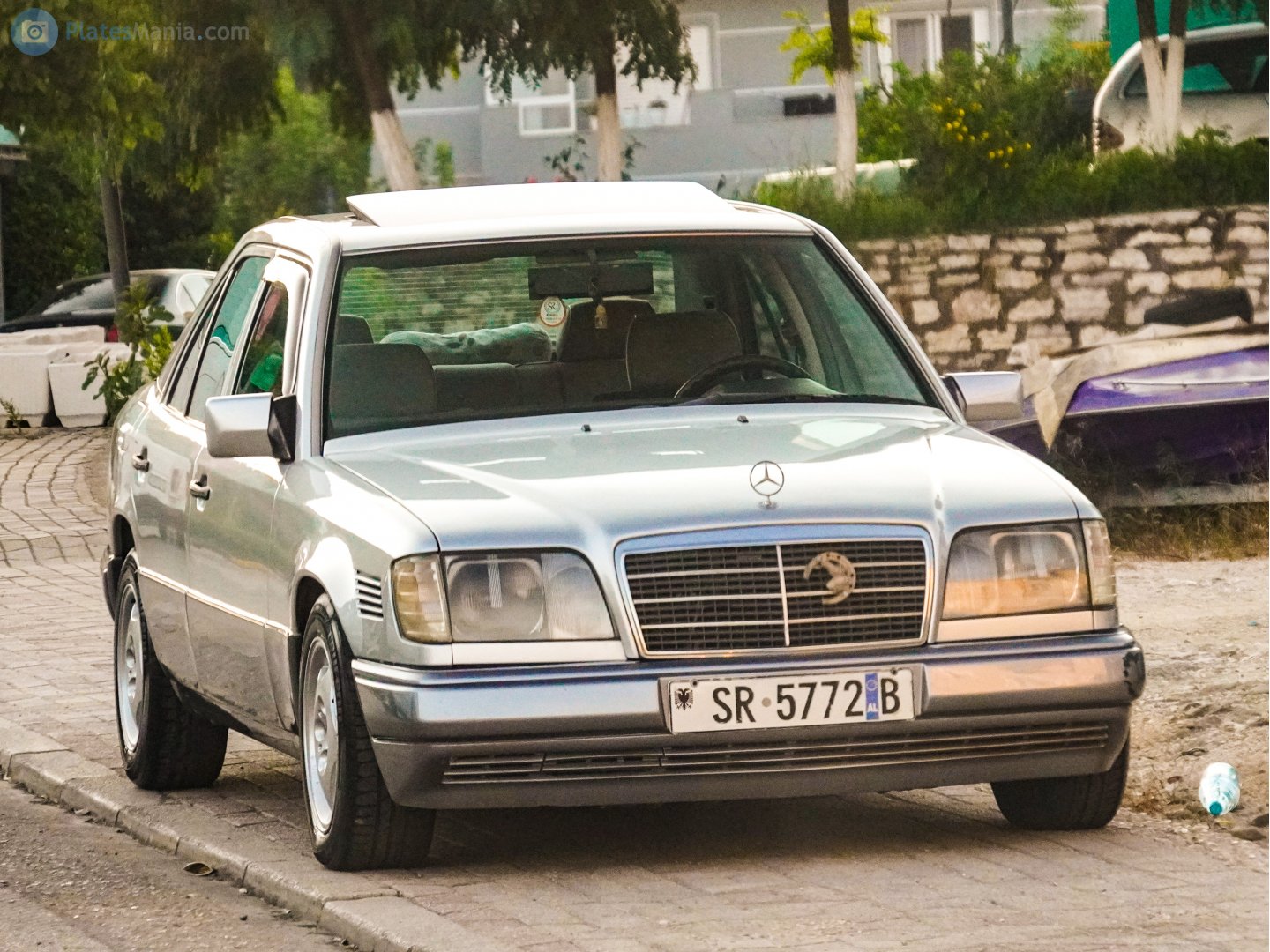 SR 5772 B, Mercedes-Benz E-Klasse 1st gen Sedan (W124), 1984­–1995