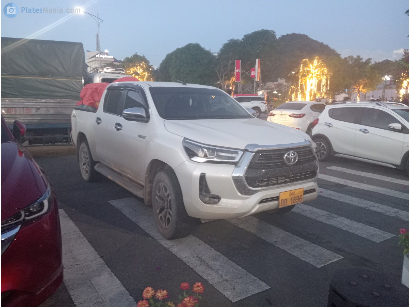 ກກ 1896, Toyota Hilux 8th gen (AN120/AN130), 2015–