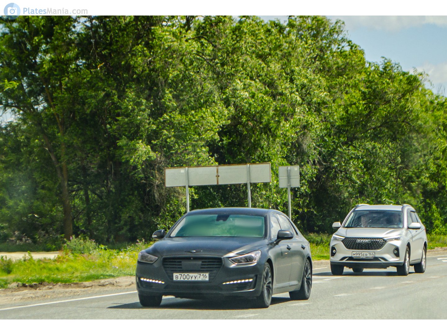 в 700 уу 716, Genesis G90 1st gen (HI), 2016–2019