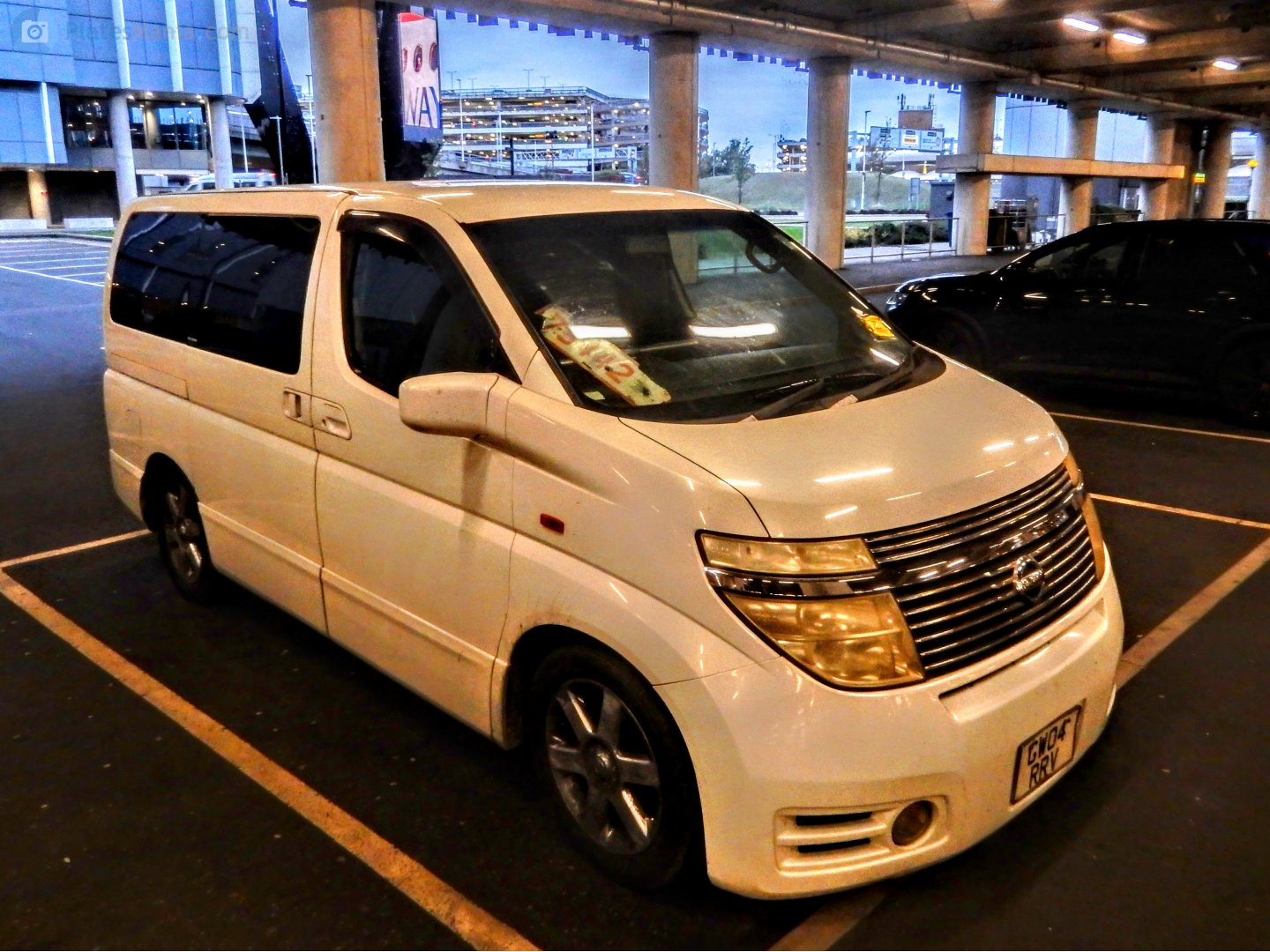 GW04RRV, Nissan Elgrand 2nd gen (E51), 2002–2010
