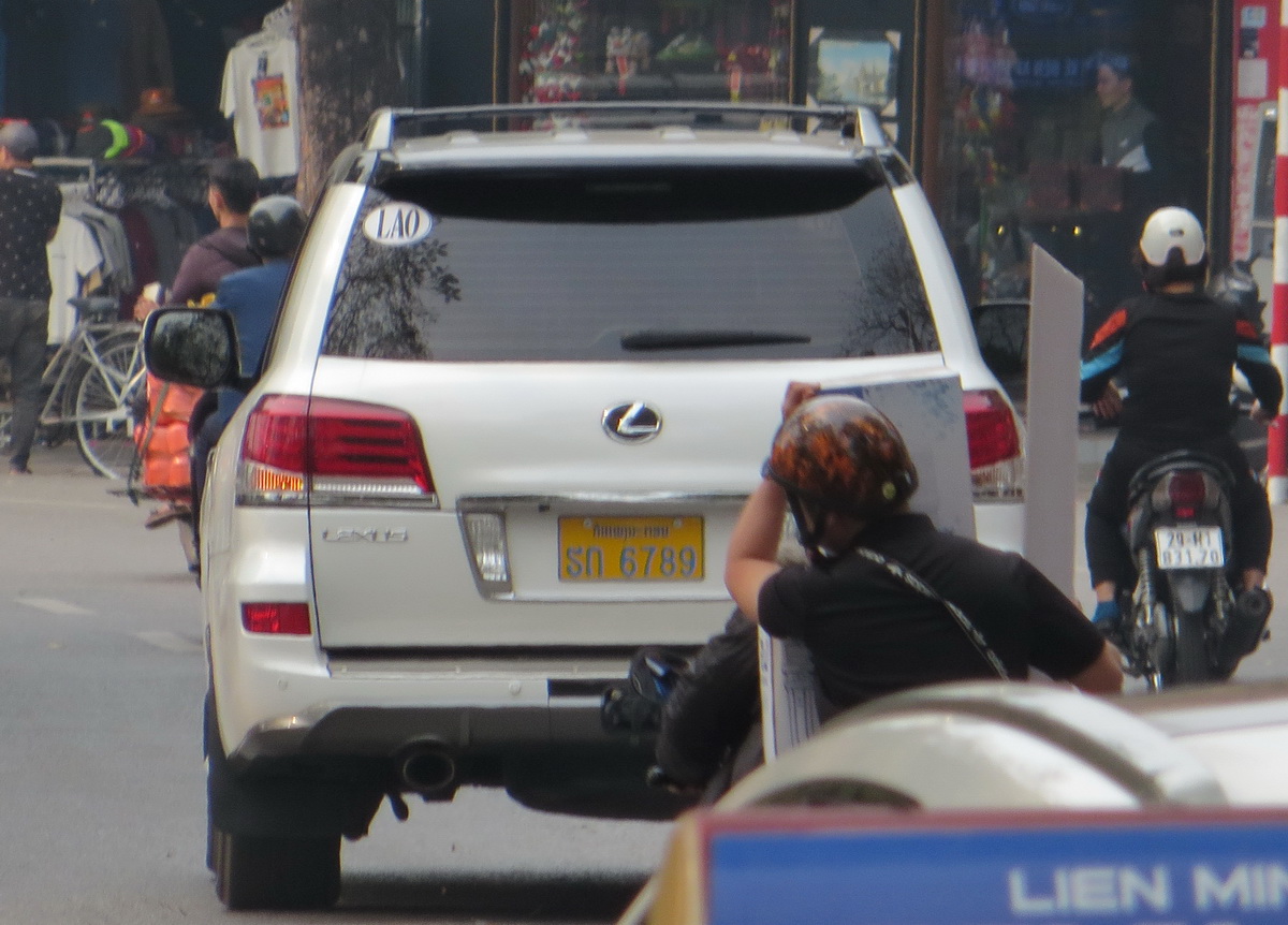 ຮດ 6789, Lexus LX 3rd gen (J200), 1st facelift, 2012–2015