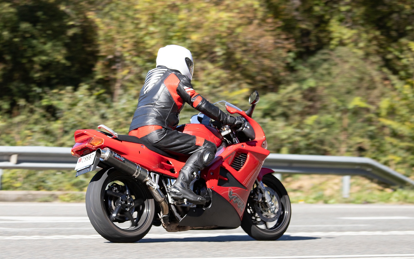 C 9587, Honda VFR Series 3rd & 4th gen VFR750F (RC36), 1990–1997