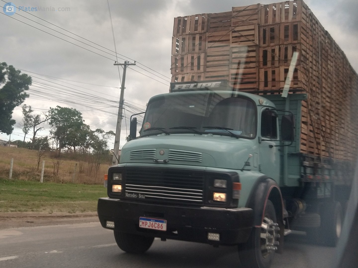 MPJ6C86, Mercedes-Benz L/LA-Series Trucks 