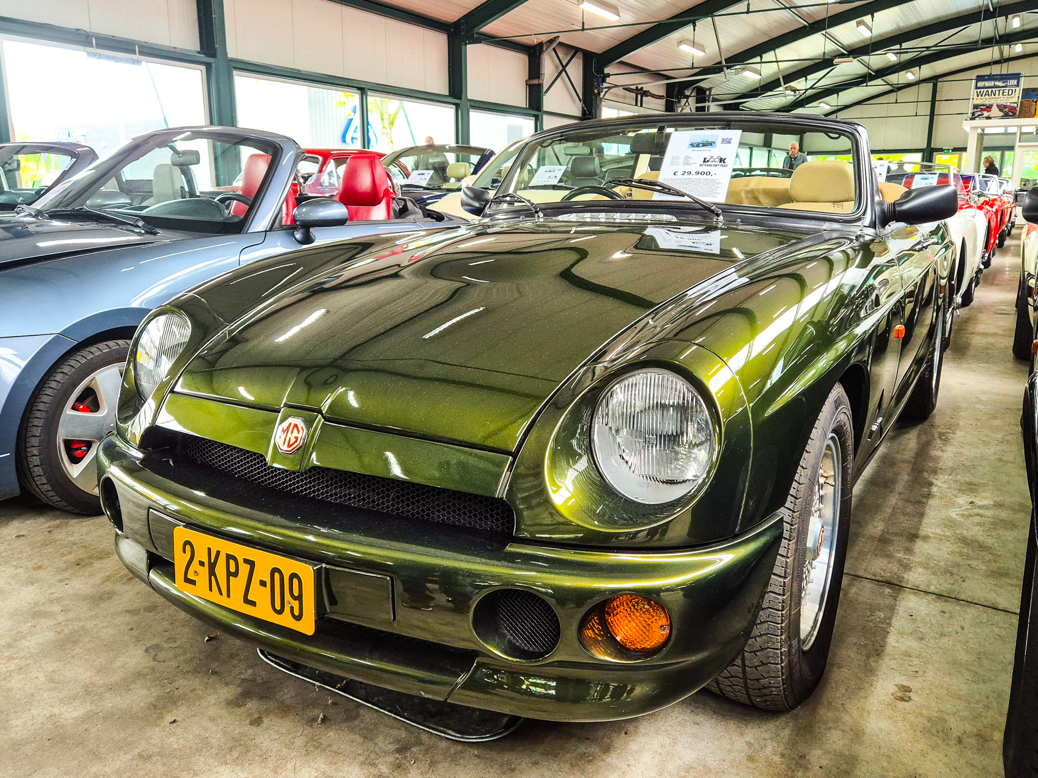 2-KPZ-09, MG RV8 1st gen, 1992–1995