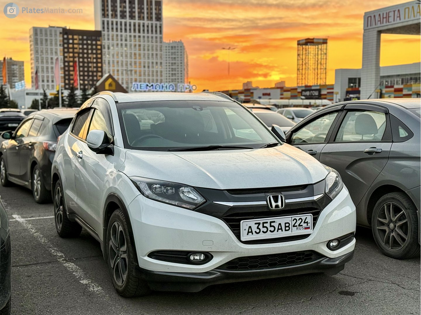 а 355 ав 224, Honda Vezel 1st gen (RU), 2013–2021