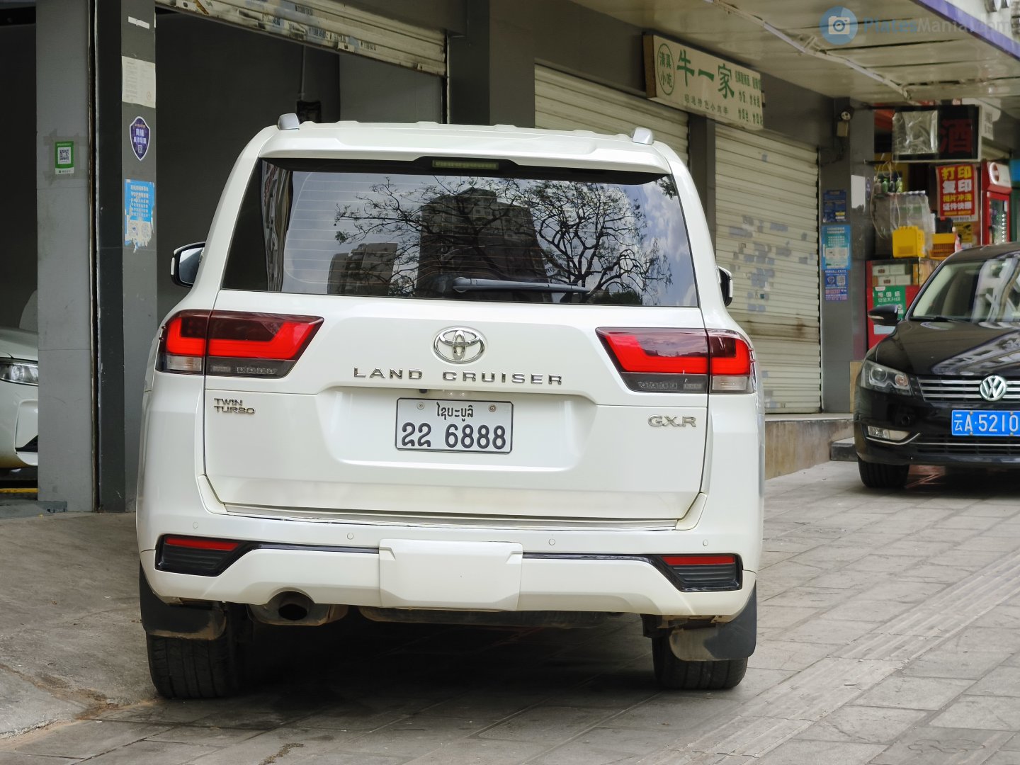 ຂຂ 6888, Toyota Land Cruiser 300 (J300), 2021–