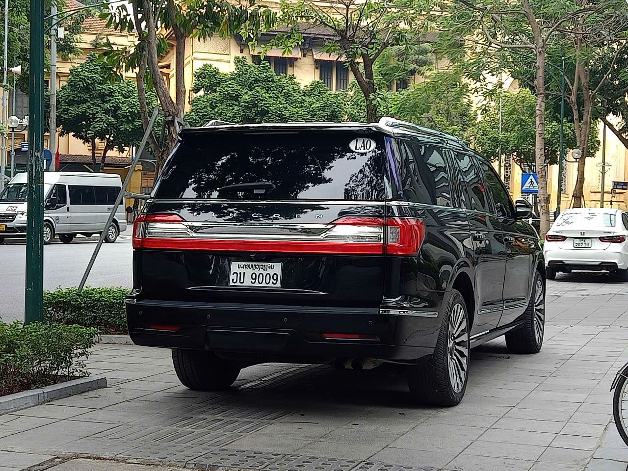 ວບ 9009, Lincoln Navigator 4th gen (U554), 2017–2021