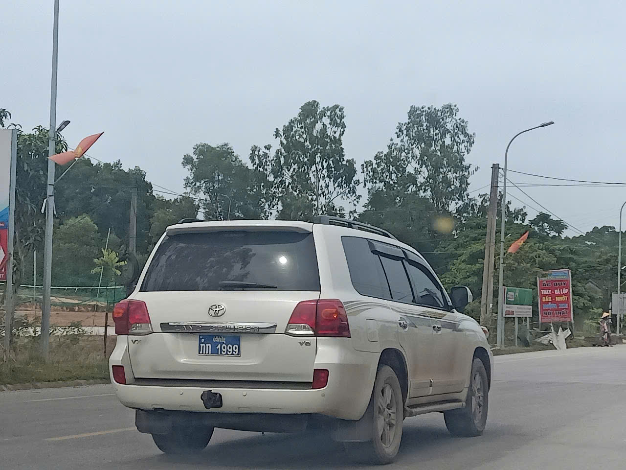 ກກ 1999, Toyota Land Cruiser 200 (J200), 1st facelift, 2011–2015