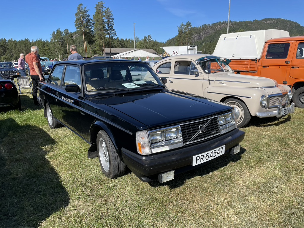 PR 64547, Volvo 240-Series 1st gen 2-door Sedan (242), facelift, 1978–1984