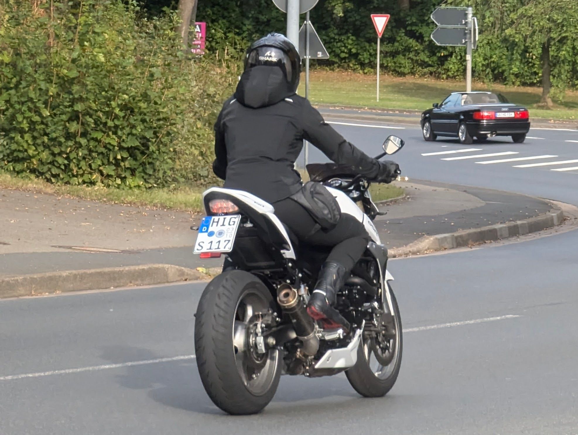 HIG S 117 (03/10), Suzuki GSR Series 2nd gen GSR750, 2011–2016