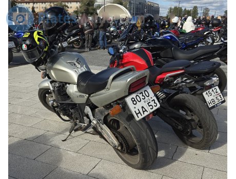 8030 на 53, Yamaha XJR