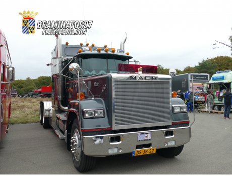 BS-JB-22, Mack Super-Liner