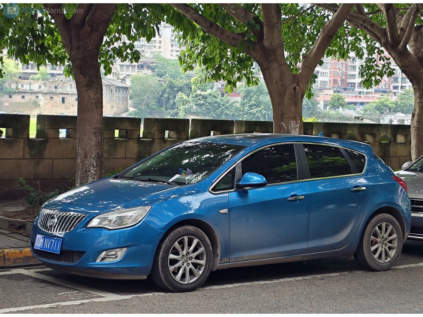 川M·NV711, Buick Excelle 2nd gen XT Hatch (P10; CN-market), 2009–2015