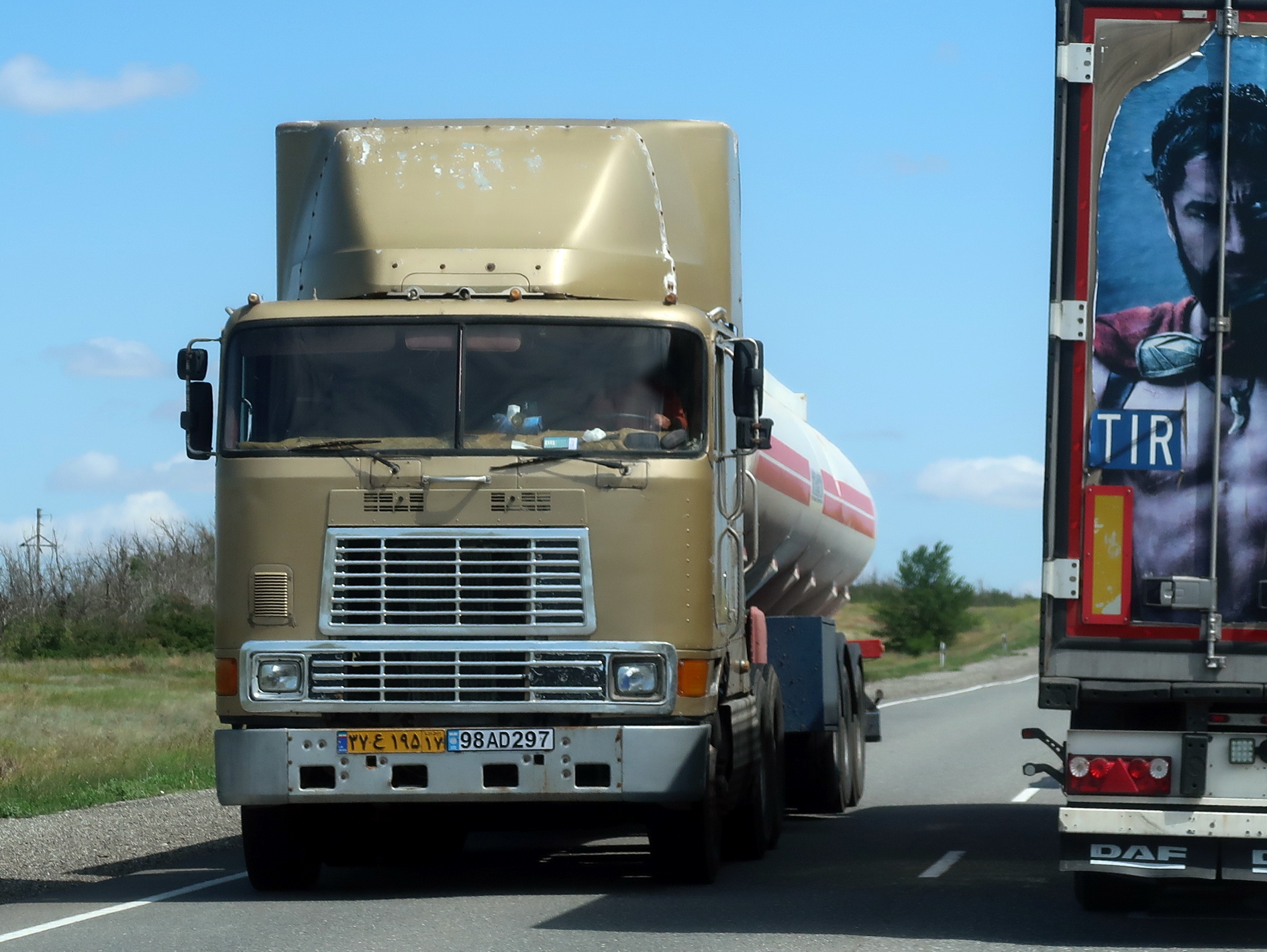 98AD297, International 9000-Series 9600-9870, 1981–