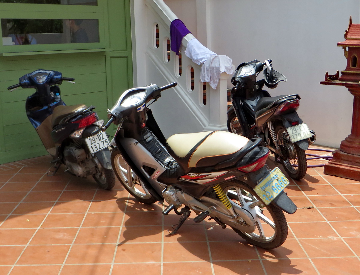 ຈຂ 6666, Honda Wave 