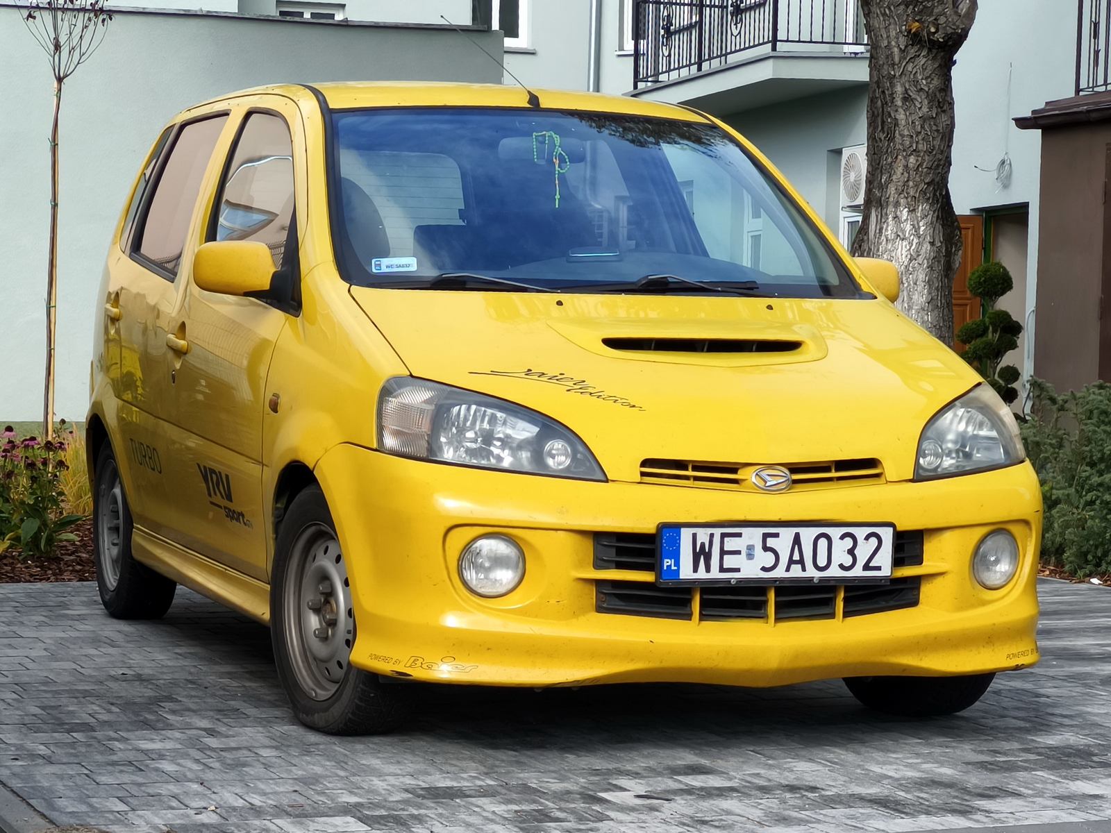 WE 5A032, Daihatsu YRV 1st gen (M200), 2000–2005