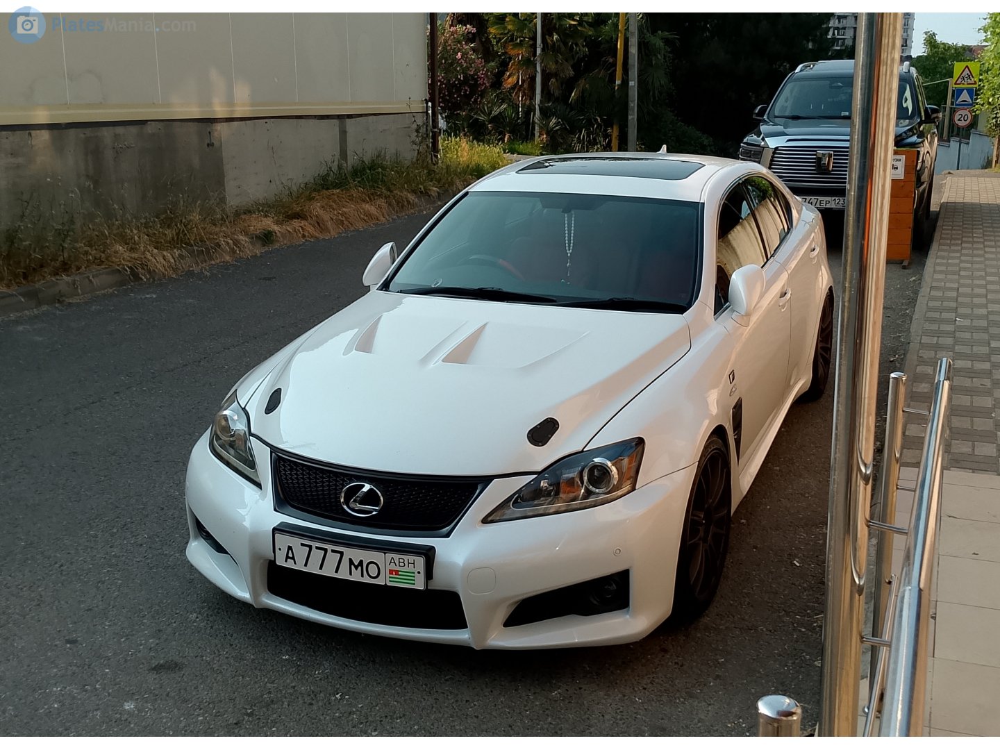 а 777 мо, Lexus IS 