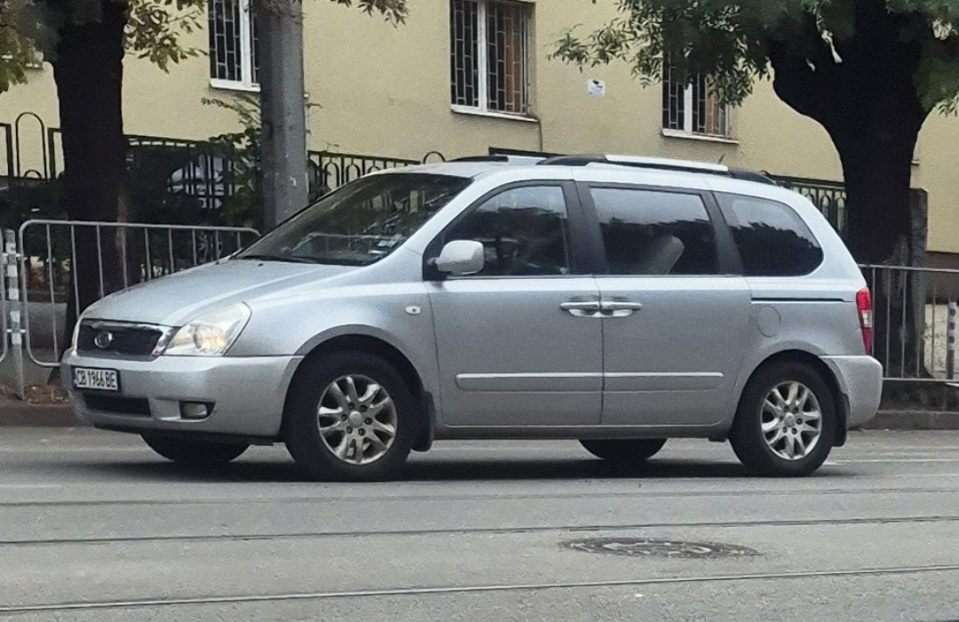 CB 1966 BE, Kia Carnival 2nd gen Grand Carnival (VQ), 2006–2014 (–2015 for AU-market)