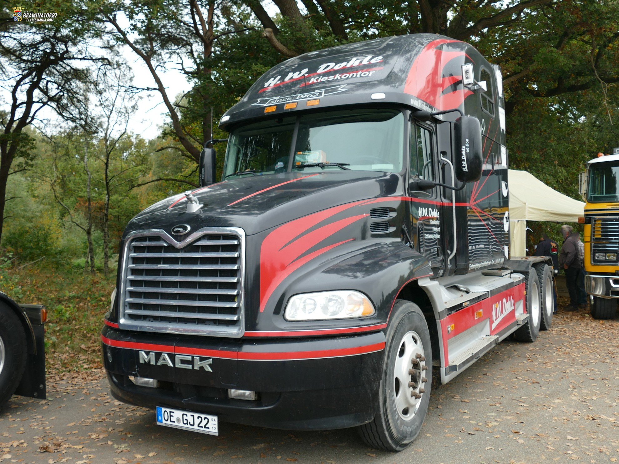 OE GJ 22 (04/12), Mack Vision 1st gen CX, 2000­–2007