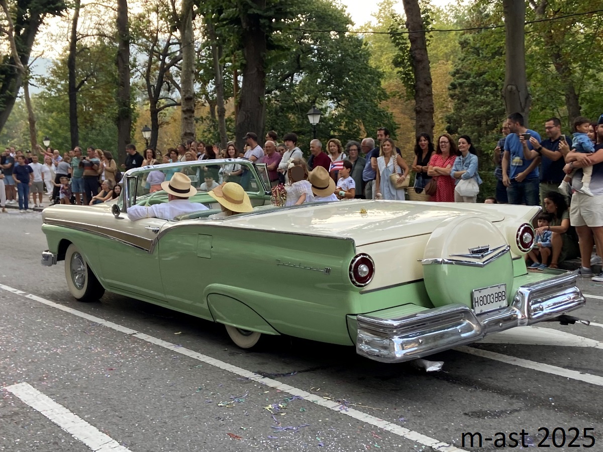 H 8003 BBB, Ford Fairlane 