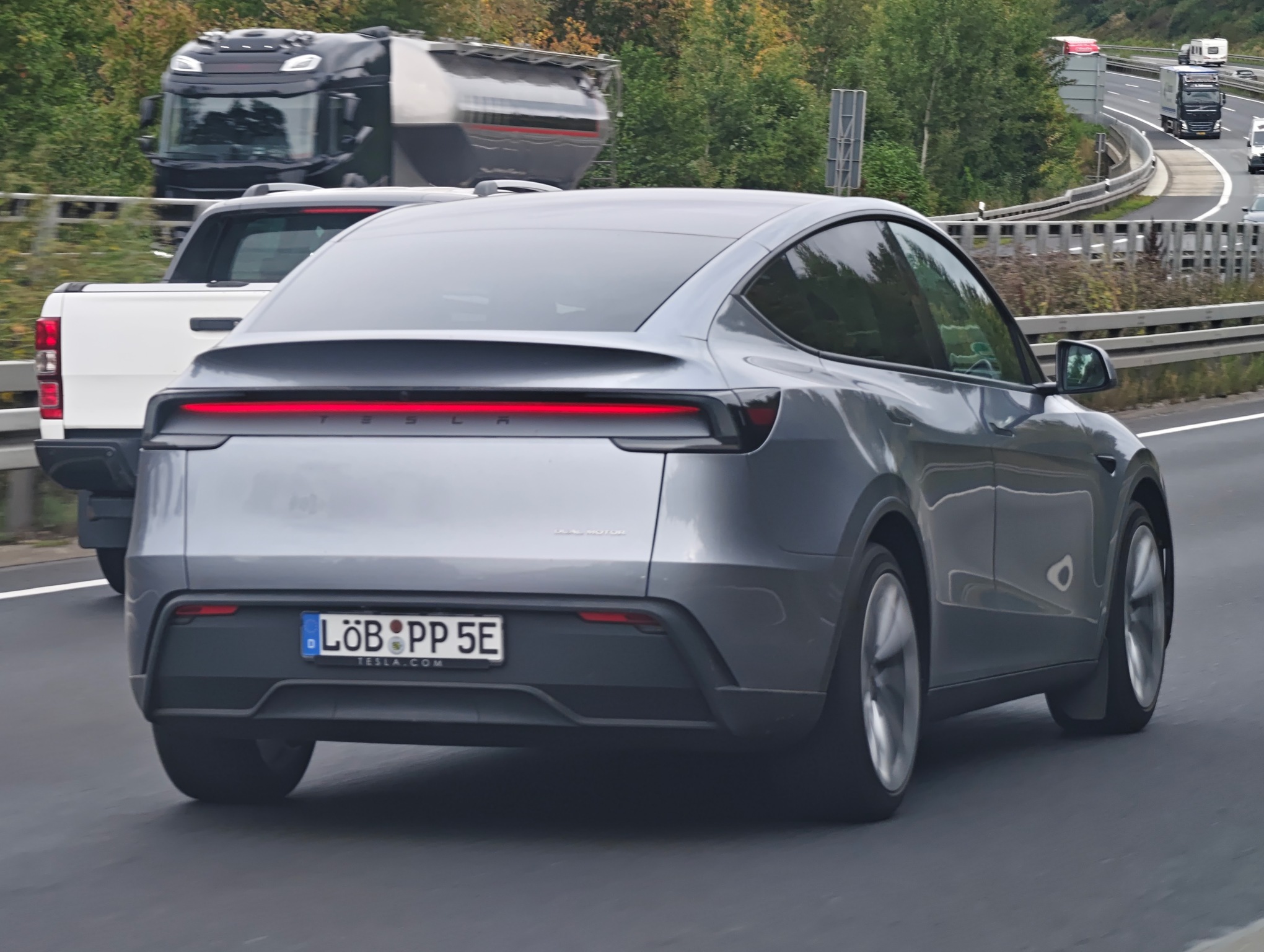 LÖB PP 5 E, Tesla Model Y 1st gen (5YJY), facelift, 2025–