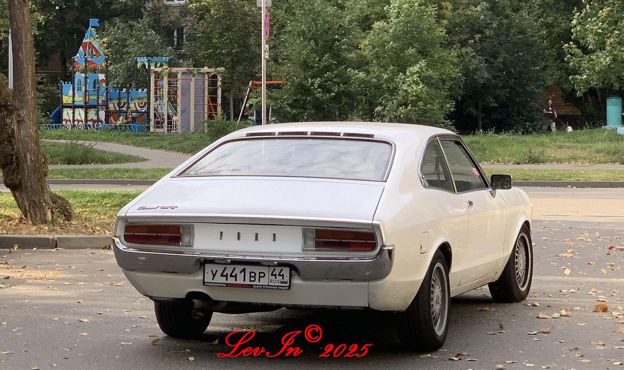 у 441 вр 44, Ford Granada 1st gen Coupé (GGCL; EU-market), 1974–1977