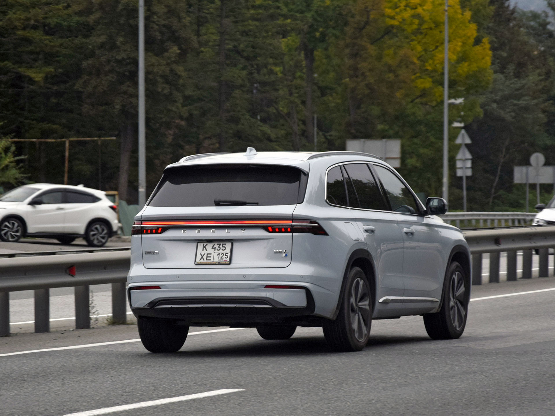 к 435 хе 125, Geely Xingyue 1st gen L Hi-F/P/X SUV (KX11; CN-market), 2022­–