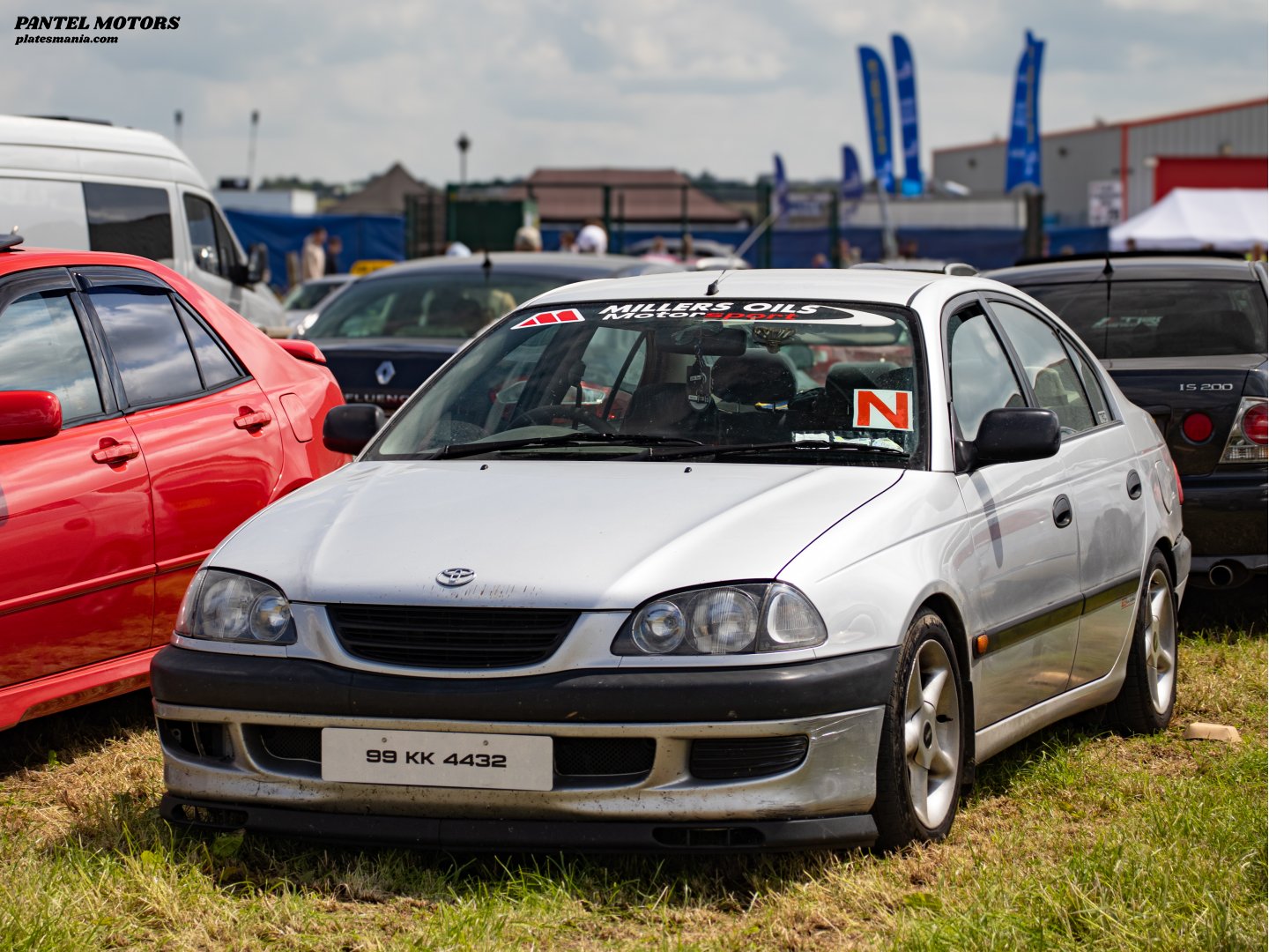 99-KK-4432, Toyota Avensis 1st gen Sedan (T220), 1997–2003
