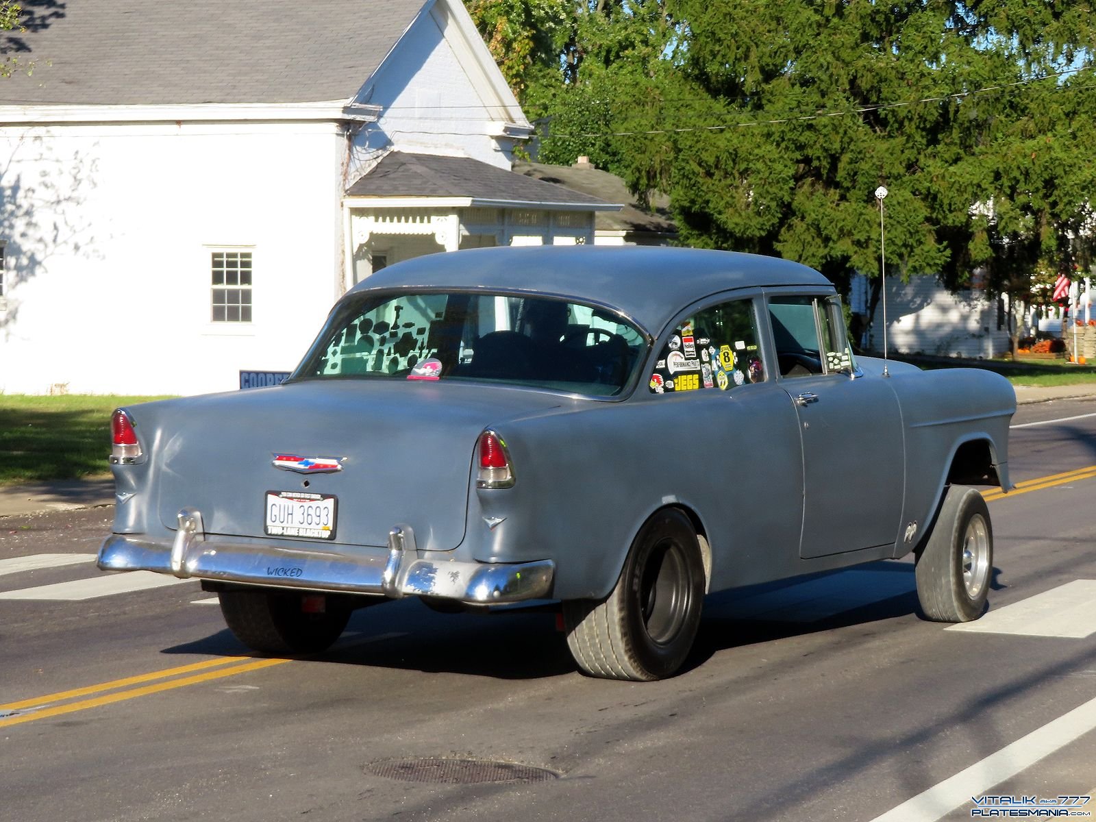 GUH 3693, Chevrolet 150 2nd gen 1955 2-door Sedan (1502-1211; A-body), 1954–1955