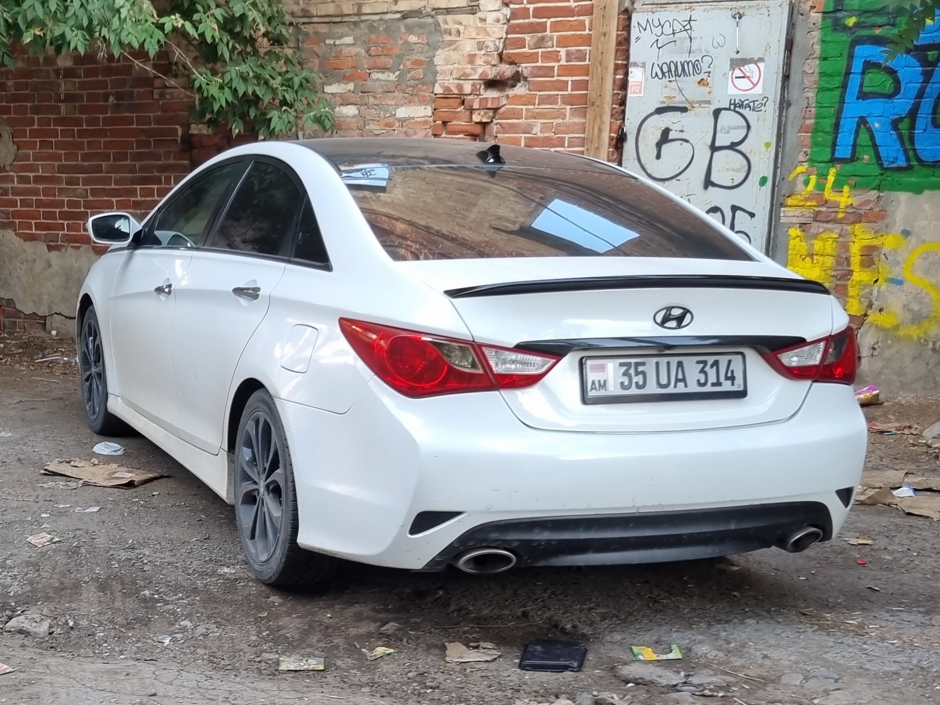 35 UA 314, Hyundai Sonata 6th gen (YF), 2009–2015