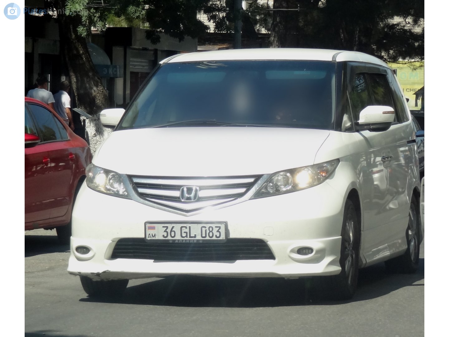 36 GL 083, Honda Elysion 