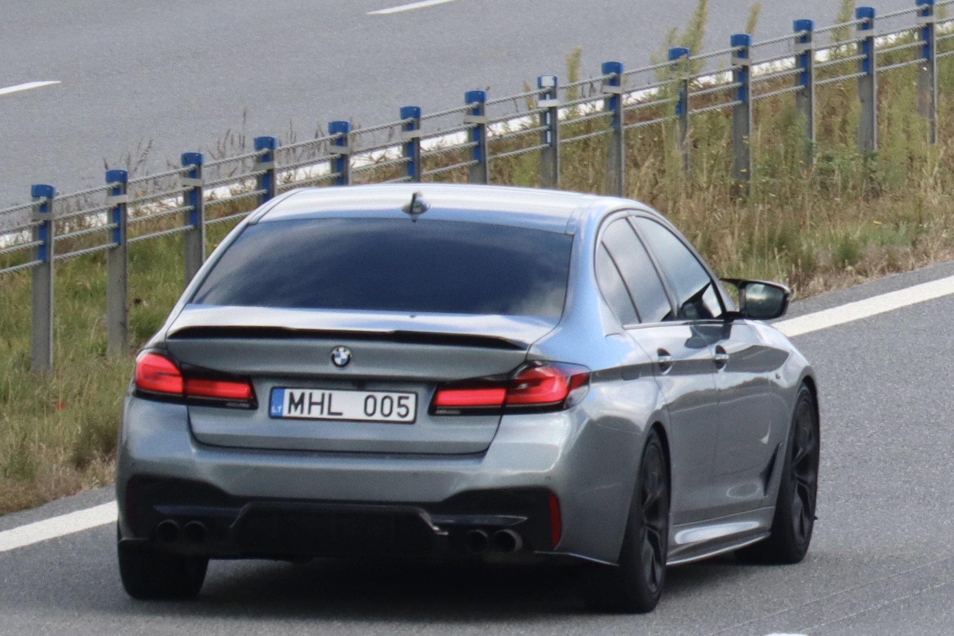 MHL 005, BMW 5 Series 7th gen Sedan (G30/G38), facelift, 2020–2023