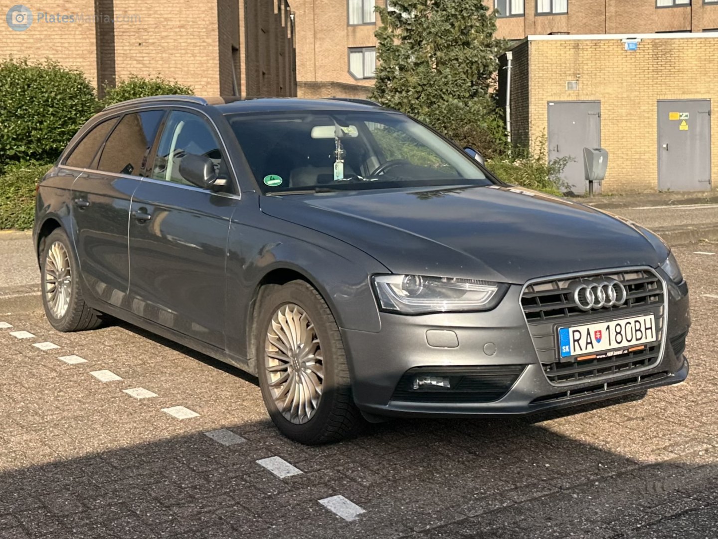 RA-180BH, Audi A4 4th gen Avant (B8/8K5), facelift, 2012–2016