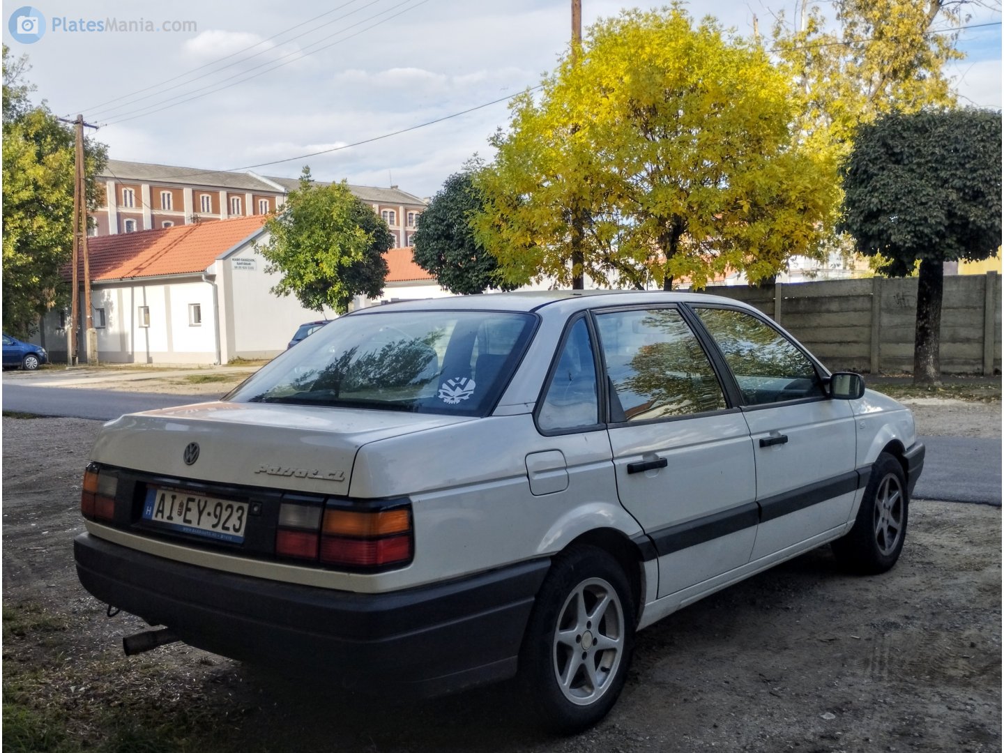 AI EY-923, Volkswagen Passat 3rd gen Sedan (B3; 35i), 1988–1993