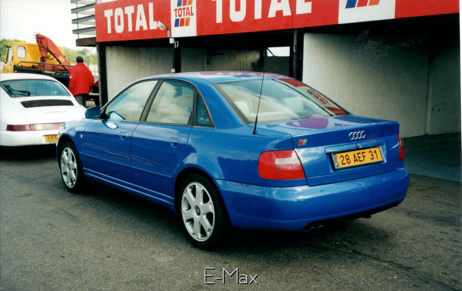 28 AEF 31, Audi S4 2nd gen Sedan (B5/8D2), 1997–2002