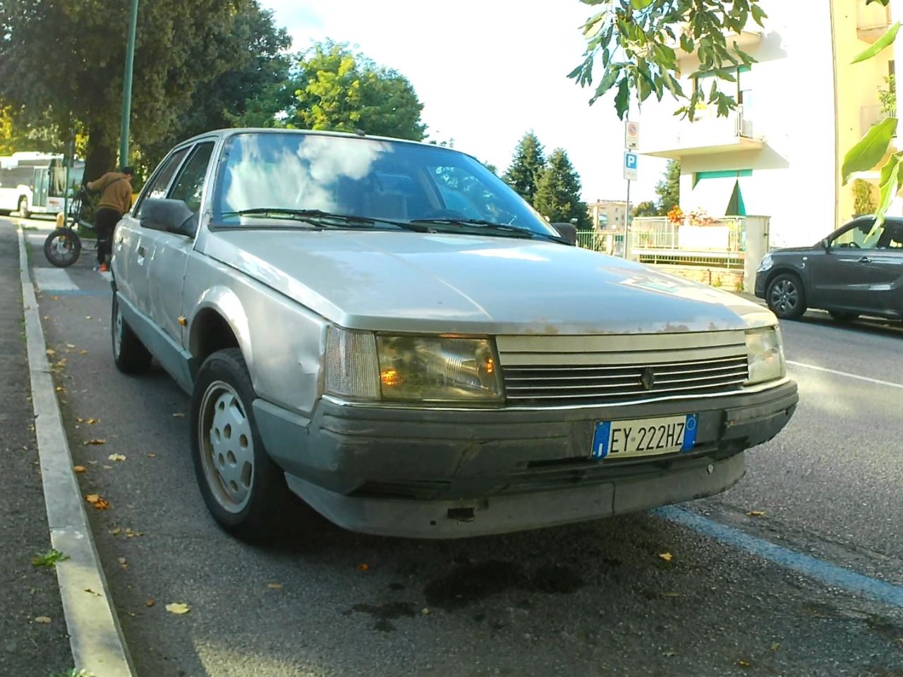 EY 222 HZ, Renault 25 1st gen (B29), 1984–1988