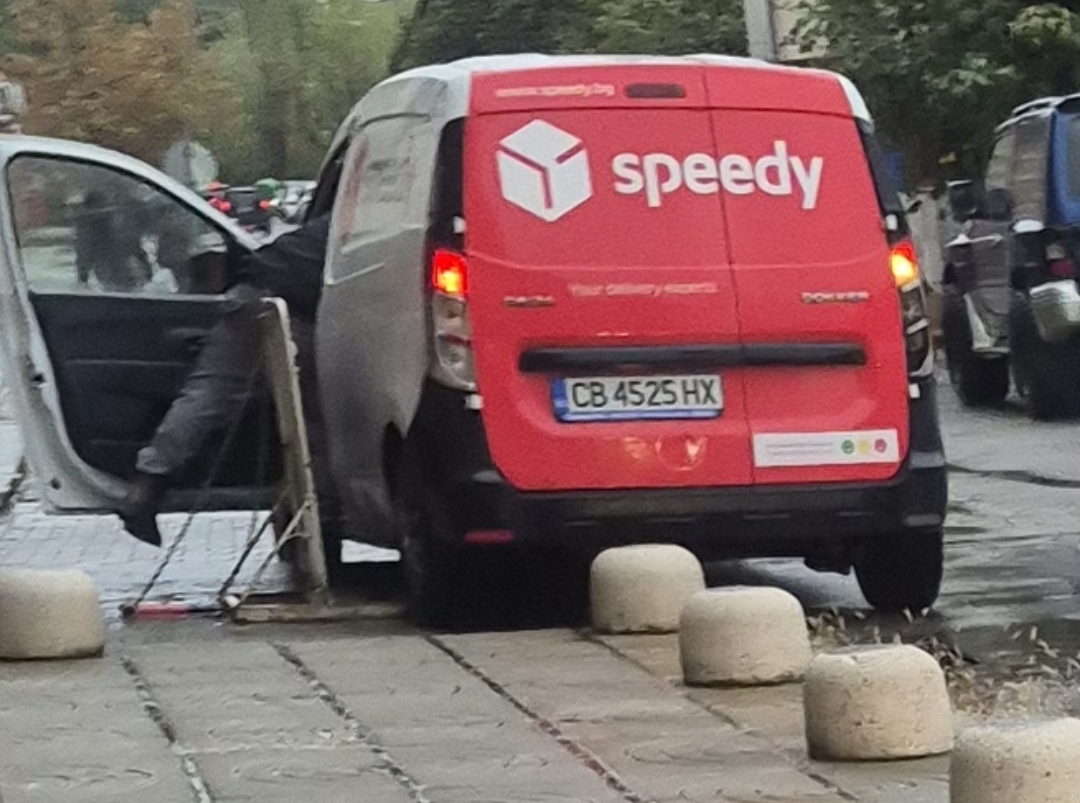 CB 4625 HX, Dacia Dokker 1st gen Van (D67), 2012–2021