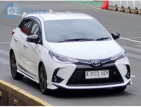 B 2001 UIY, Toyota Yaris