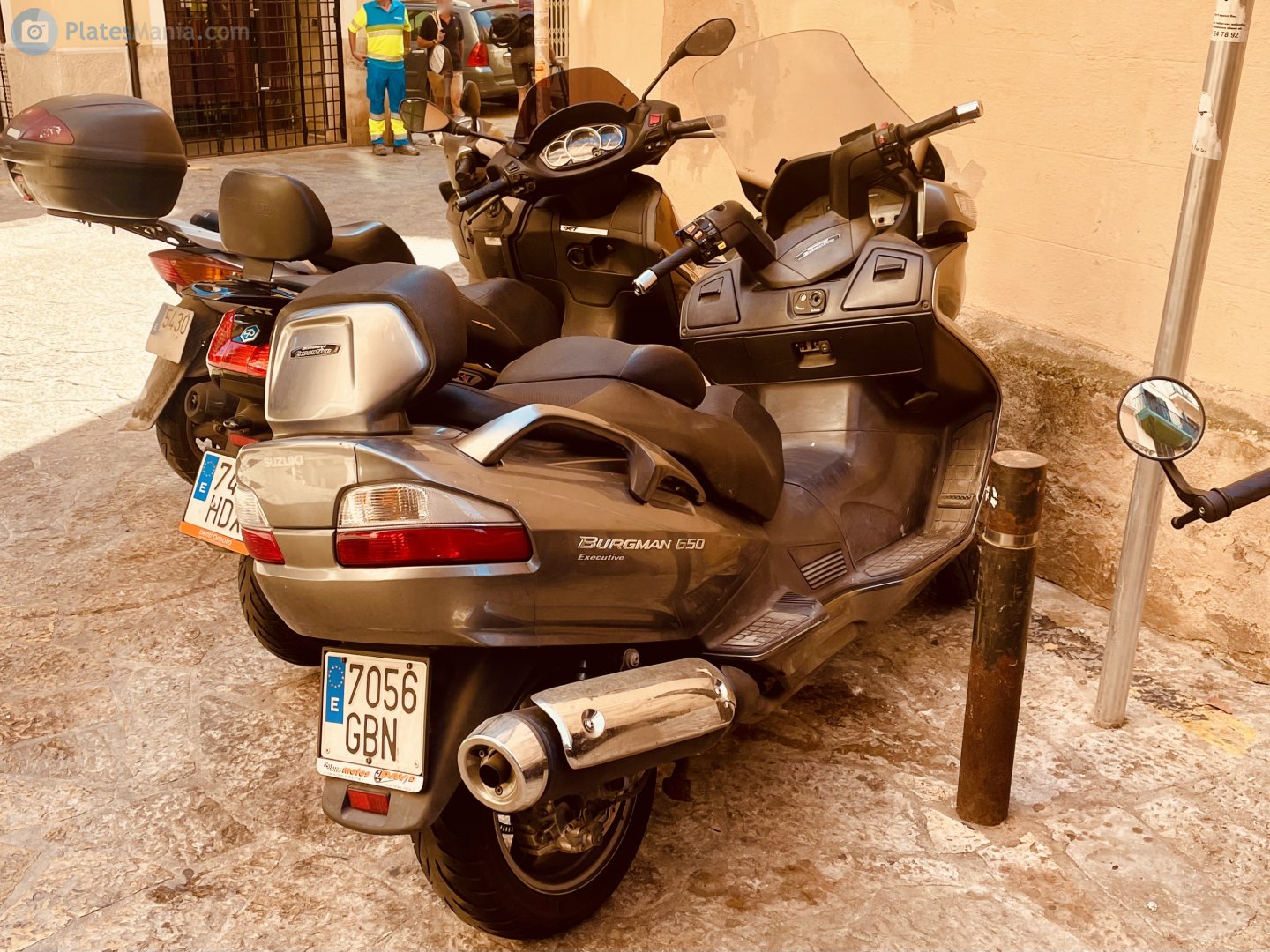 7056 GBN, Suzuki Burgman / Skywave 1st gen 650, 2002–2012