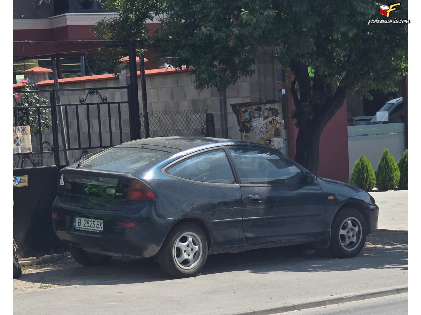 B 2825 BK, Mazda 323 5th gen C (Neo) Coupé (BA), 1994–1998