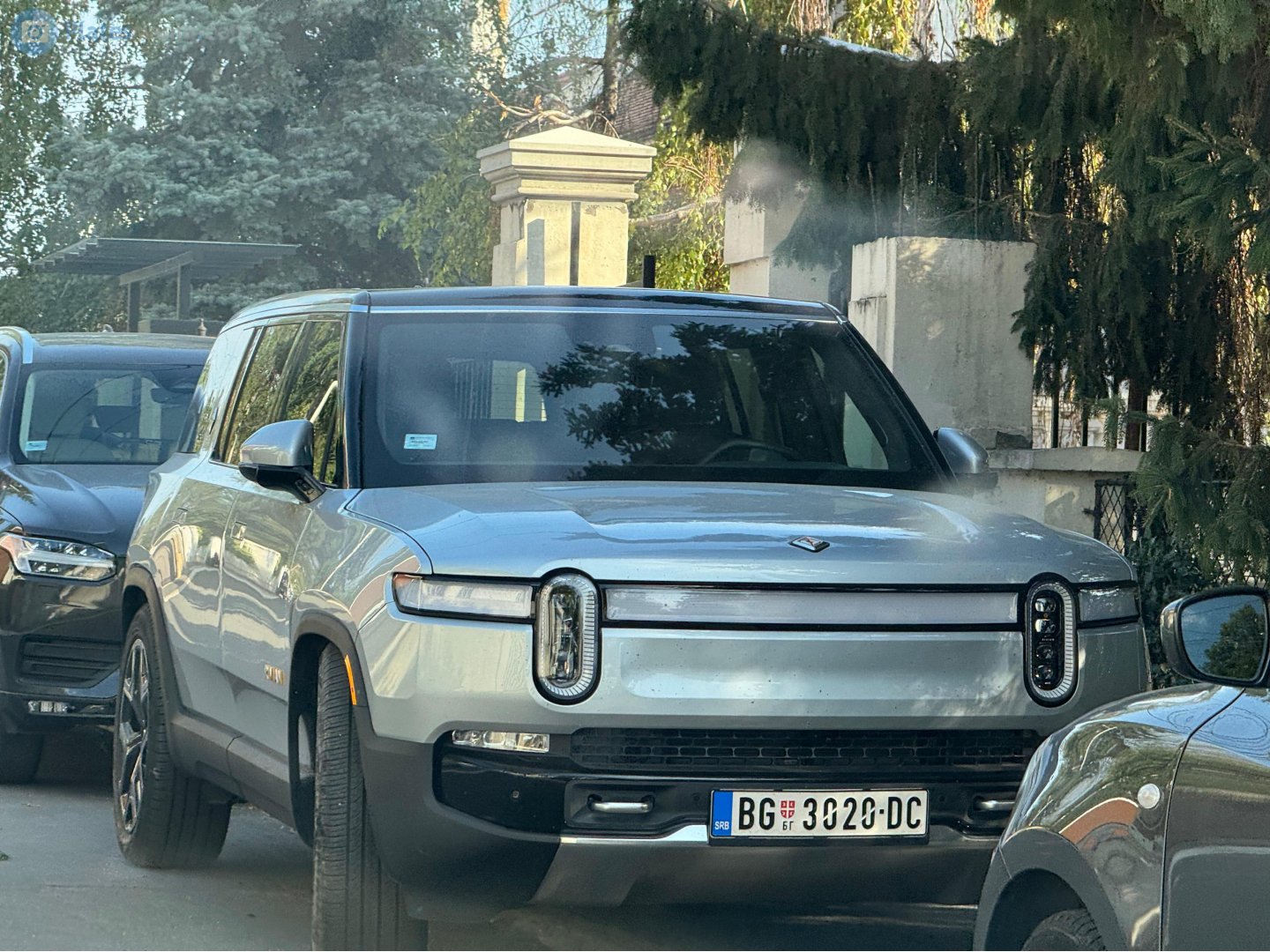 BG 3020-DC, Rivian R1S 1st gen, 2022–