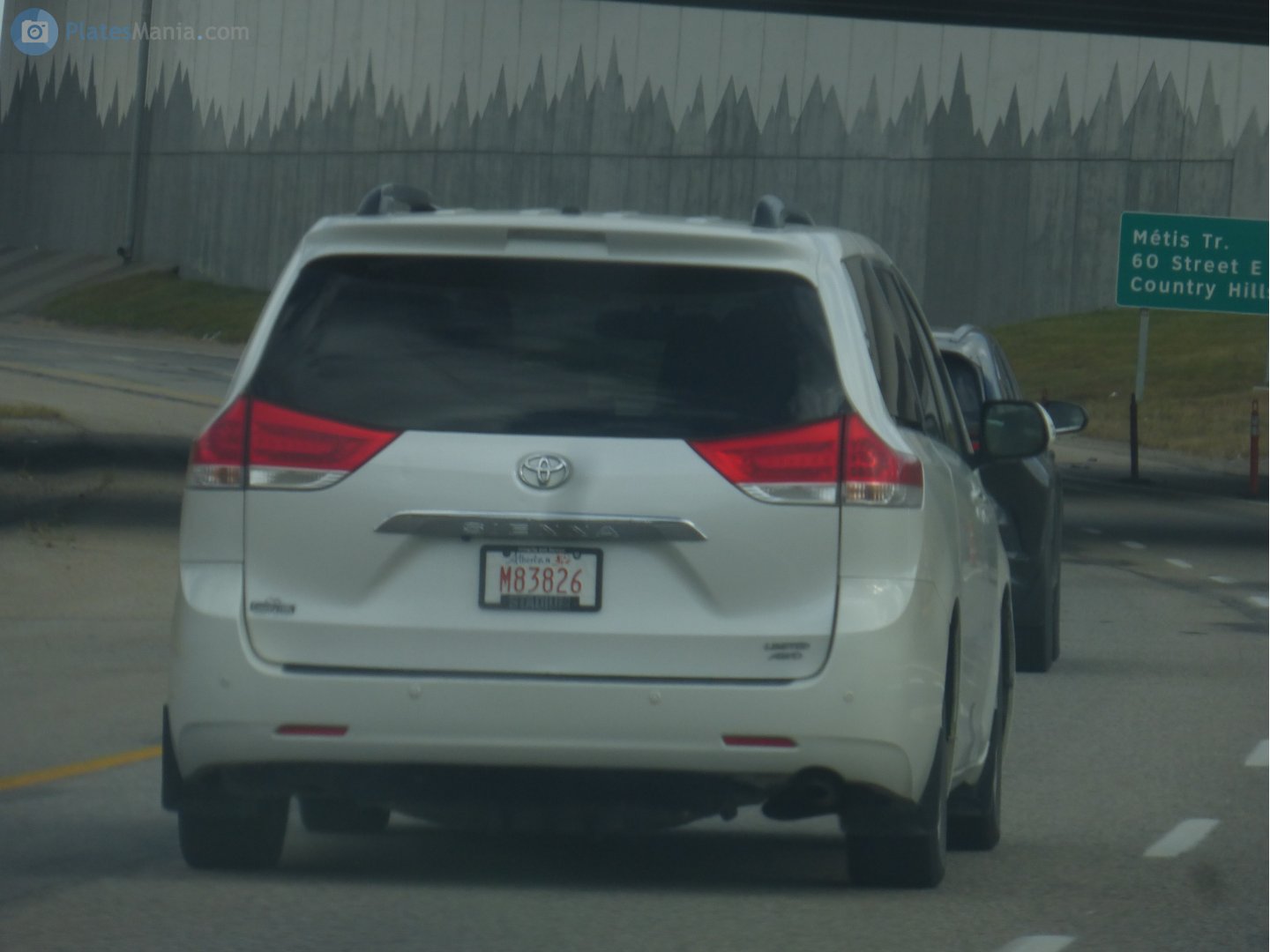 M83826, Toyota Sienna 3rd gen (XL30), 2010–2020