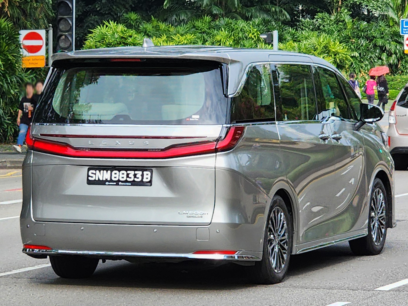 SNM 8833 B, Lexus LM 2nd gen (AW10), 2023–