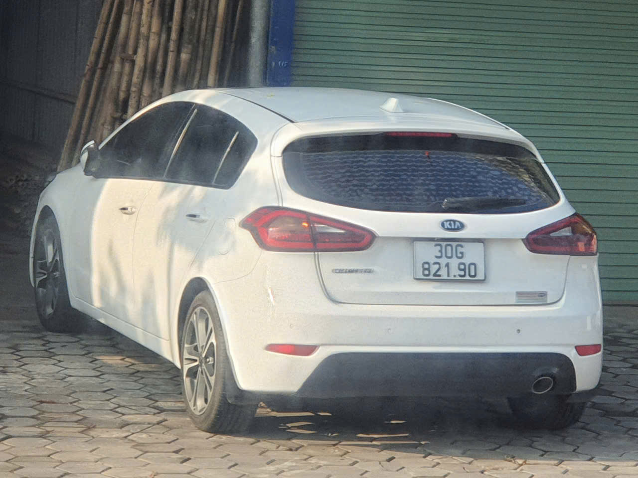 30G-821.90, Kia Cerato 3rd gen Hatch (YD), 2013–2016