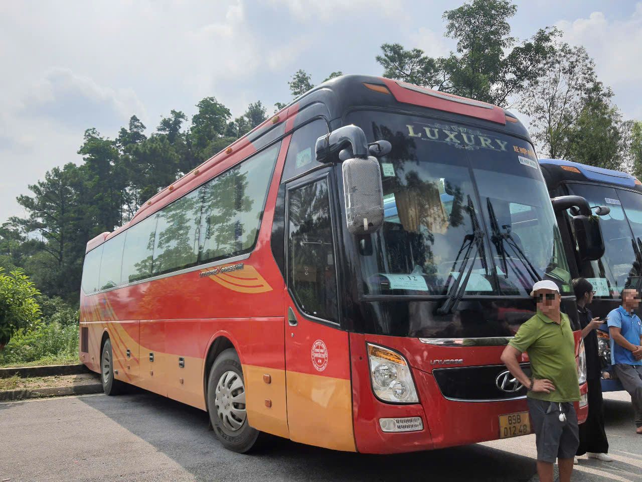 89B-012.48, Hyundai Universe Xpress 