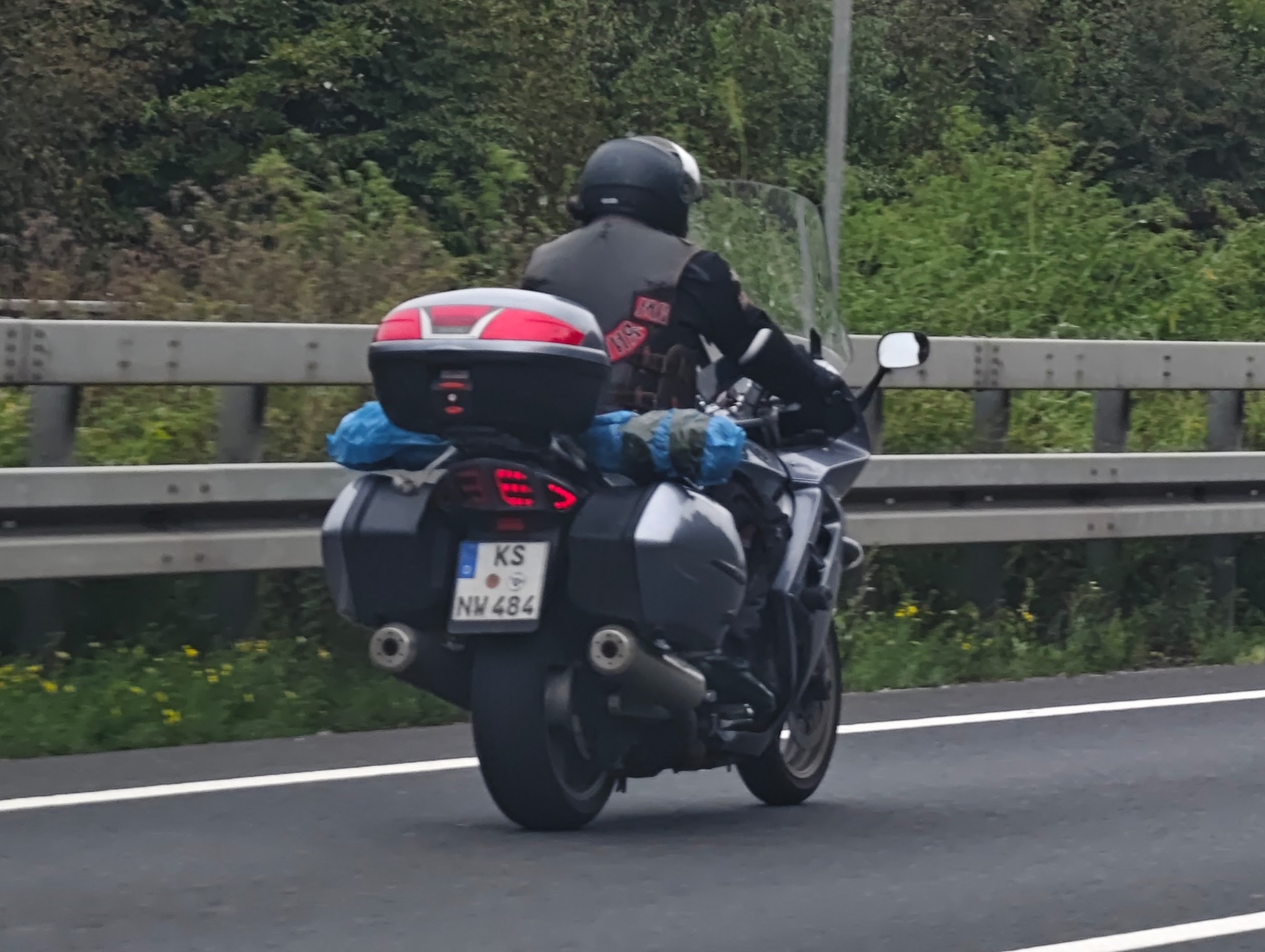 KS NW 484, Yamaha FJR 
