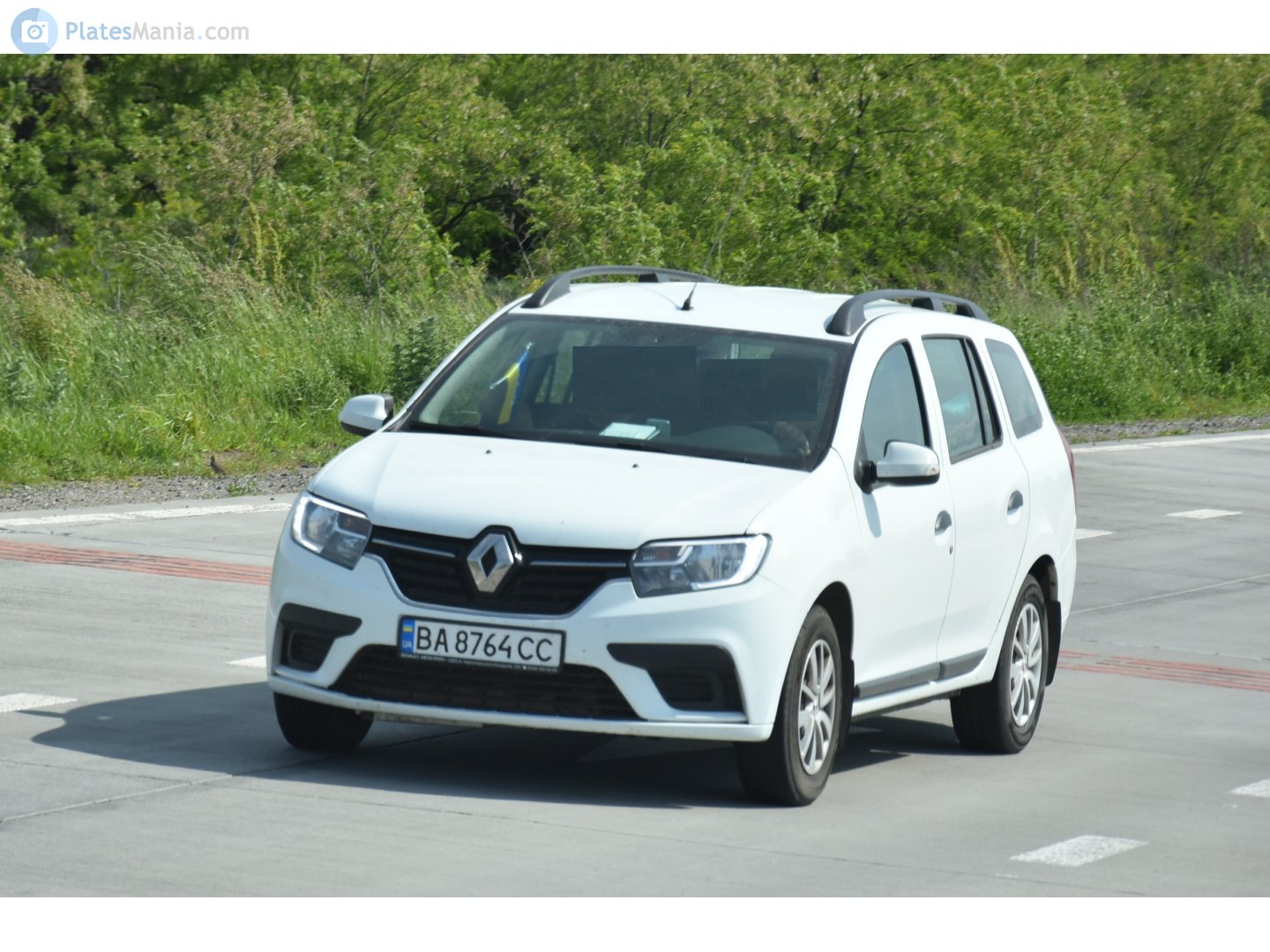 BA 8764 CC, Renault Logan 2nd gen MCV (K52), 2013–2021