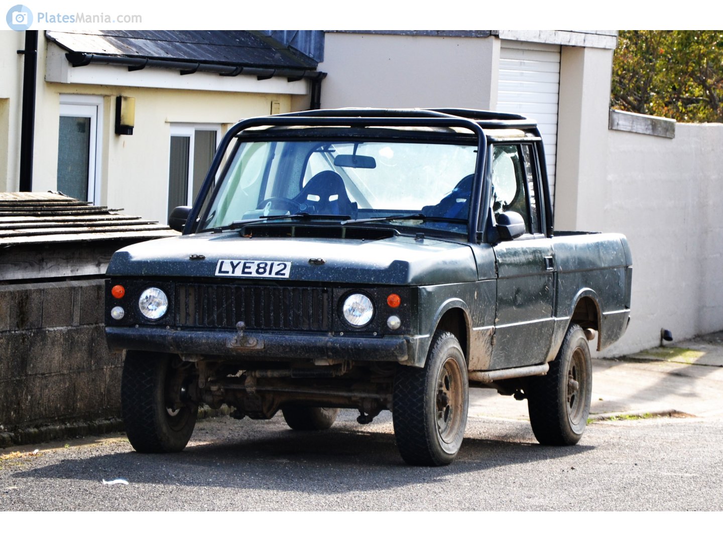 LYE812, Land Rover Series III 88'' Pick Up, 1971–1985